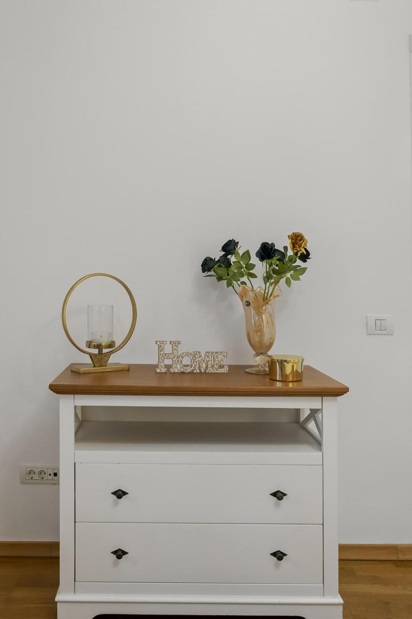Sweet Luxury Three Rooms Apartment City Center Universitate Bucareste Exterior foto