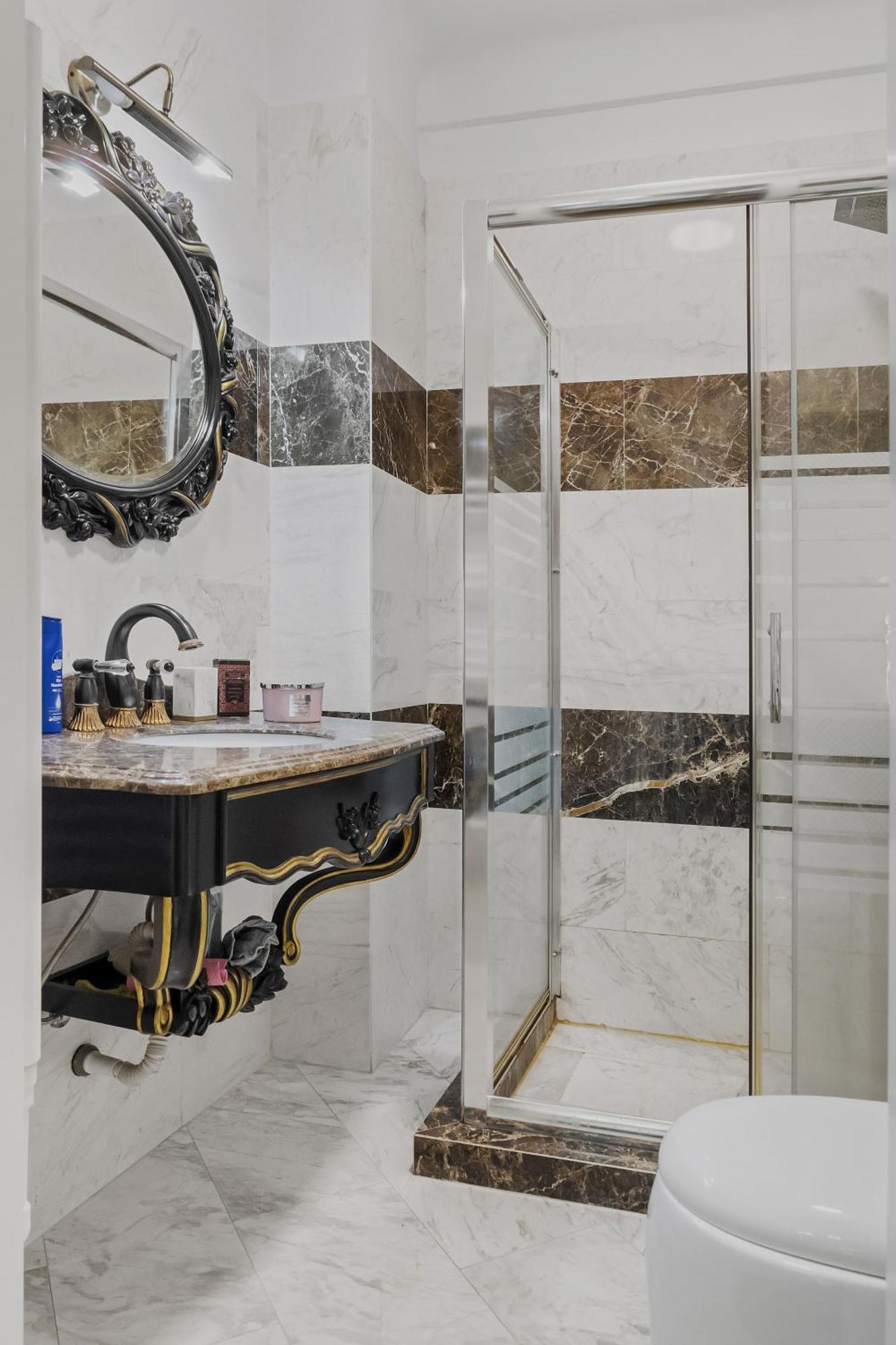 Sweet Luxury Three Rooms Apartment City Center Universitate Bucareste Exterior foto