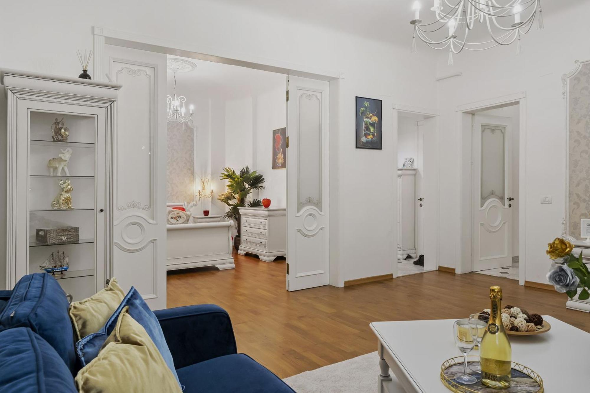 Sweet Luxury Three Rooms Apartment City Center Universitate Bucareste Exterior foto