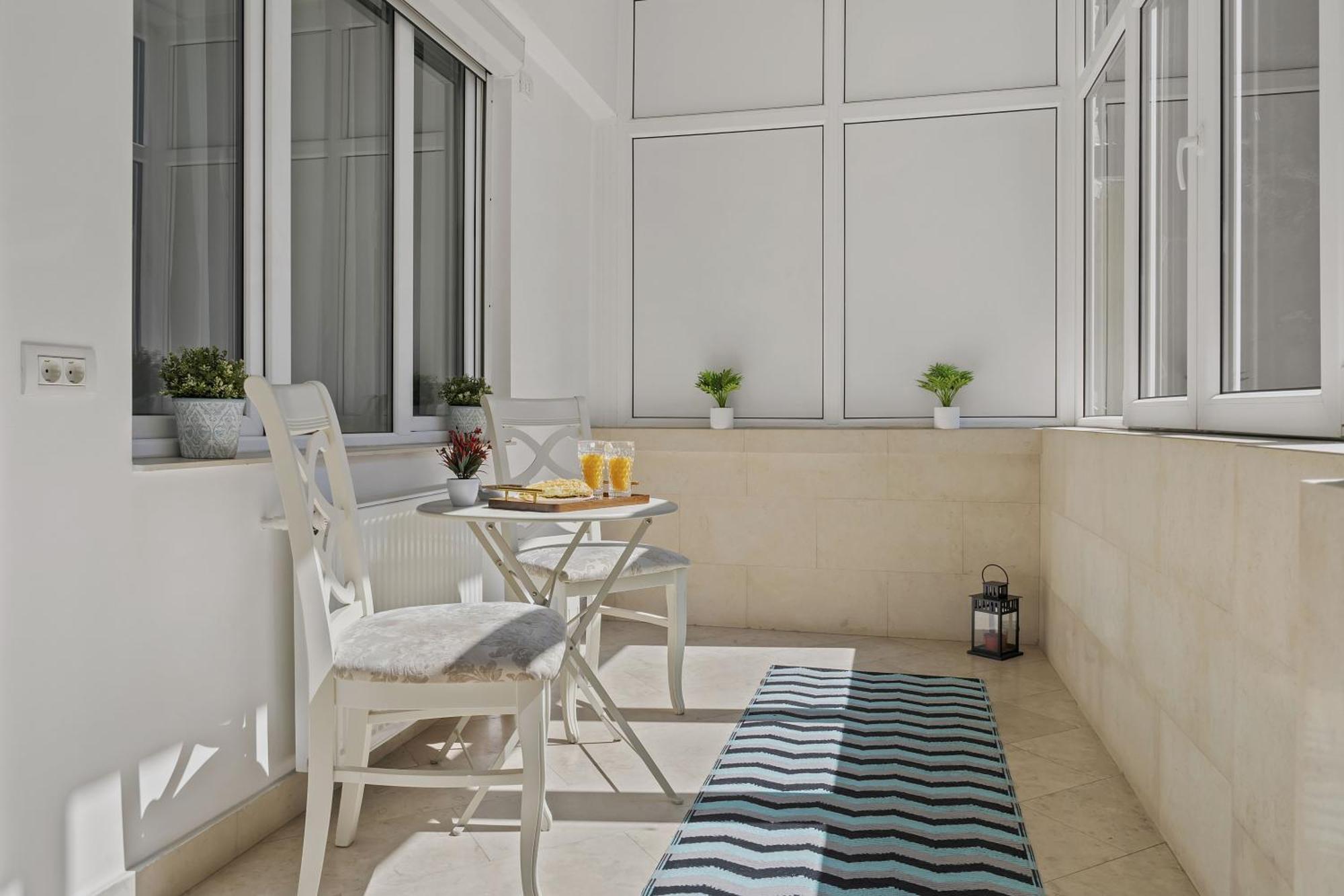 Sweet Luxury Three Rooms Apartment City Center Universitate Bucareste Exterior foto